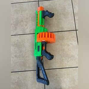 Nerf adventure force Vibrant Green and Orange Toy Blaster